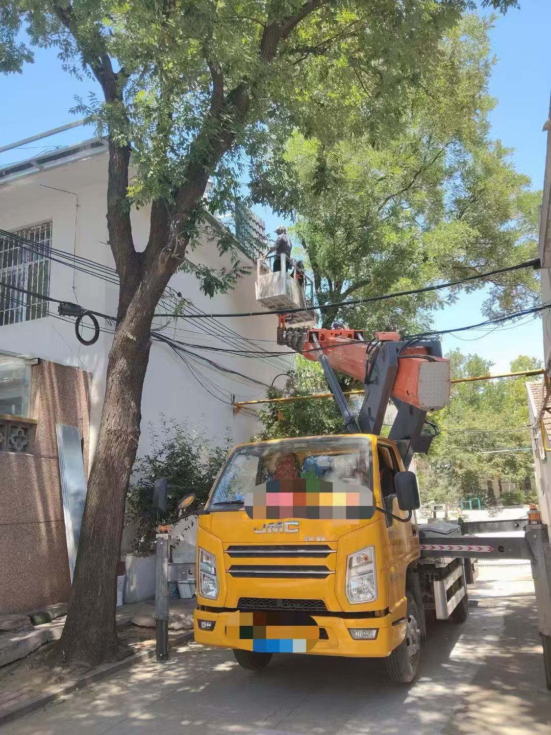 闽侯县高空作业车能吊装重物吗？最大承载多少公斤？