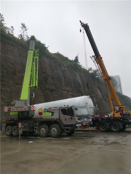 闽侯县“不怕风雨冻”—— 吊车的 “恶劣环境适应” 技术